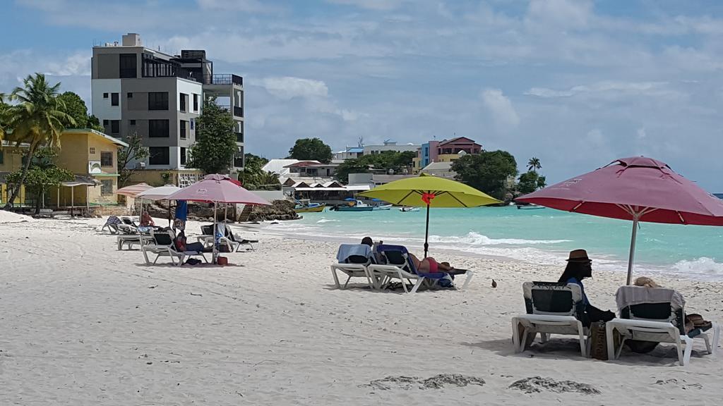 Worthing Beach Apartments Bridgetown Zewnętrze zdjęcie