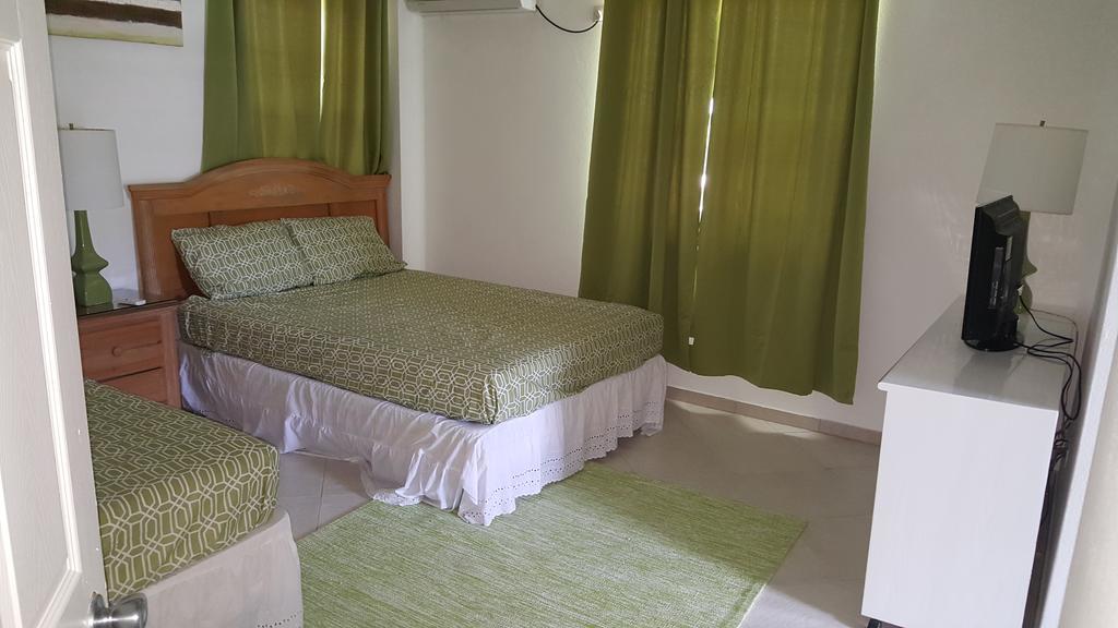 Worthing Beach Apartments Bridgetown Zewnętrze zdjęcie